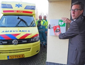 AED_buitenkast_media