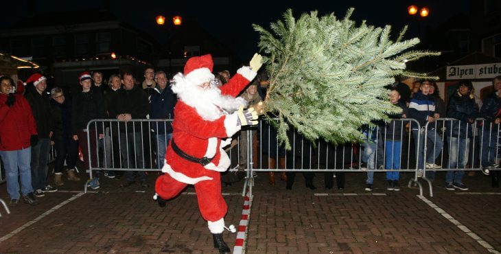 kerstman-werp-boom
