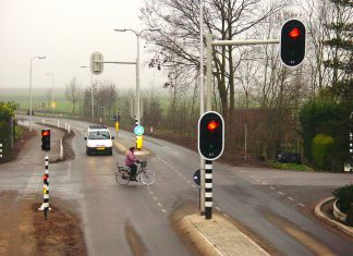 Vernieuwing Hoekseweg in Strijen start in juli, Stoplichten bij Cillaarshoek blijven behouden