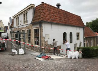 Nieuw stucwerk voor het pand van het museum ‘Het Land van Strijen’