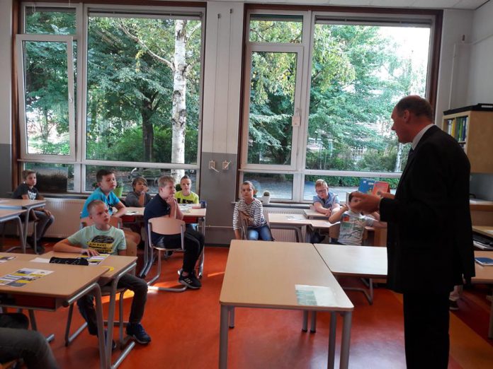 41026092_2331328733560439_3096021424360390656_n