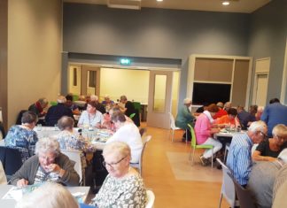 Wethouder Joanne Blaak op bezoek in de Klep en bij Samen eten bij in het Molenschaer