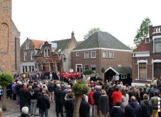 Programma Nationale Dodenherdenking in Strijen op zaterdag 4 mei
