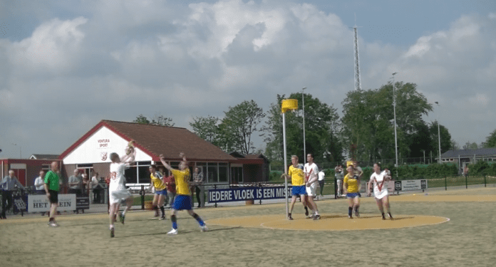 8AD84CA4-24BF-4A38-9DB6-72464D32036B