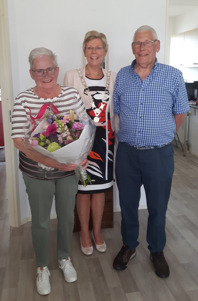 20190626 Echtpaar Neels Strijen 60 jaar getrouwd