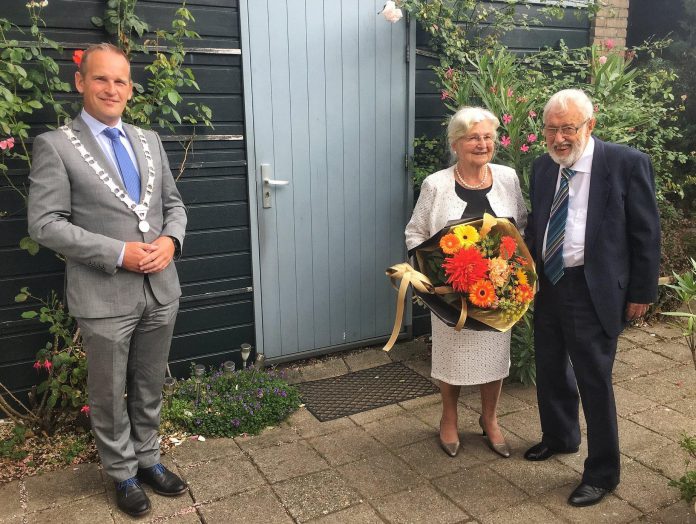 D21D426A-B120-4B05-BACD-3F026D9CC9CB