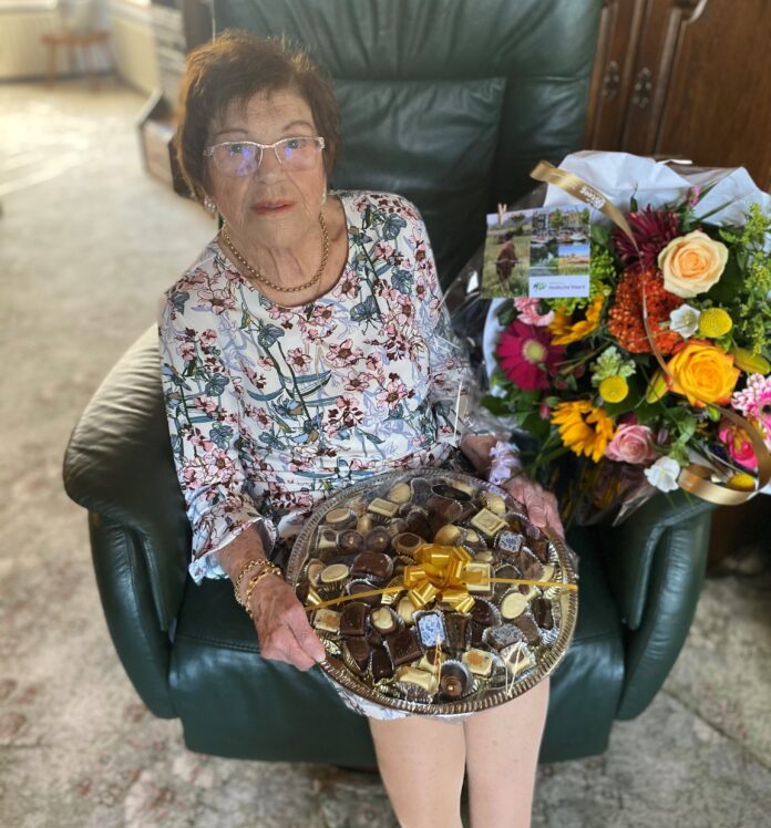 A5D122DE-9EFC-4365-A78E-55182AE12CD1