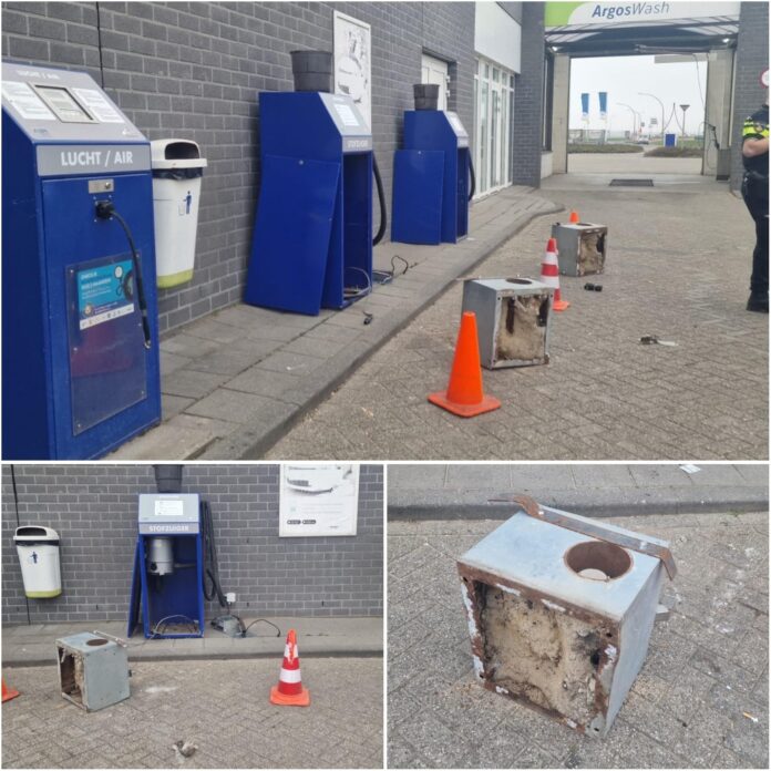 8566C297-E3E7-4F24-A887-8A72EB89471A