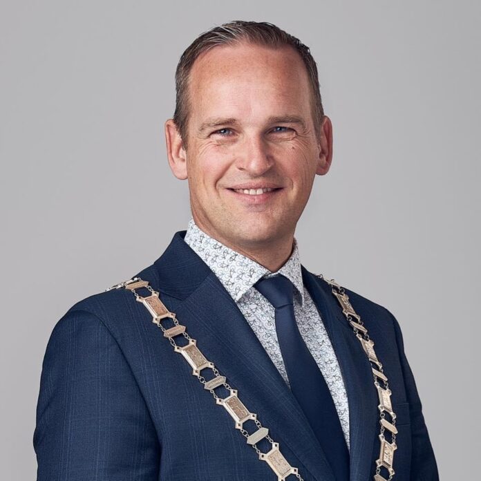 D27E228D-D0E0-4CD8-AF7D-380CBFD0C69E