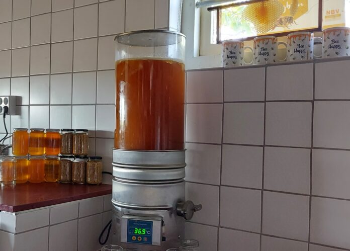 F26463FB-DE46-48B4-A298-8022F3E57C0E