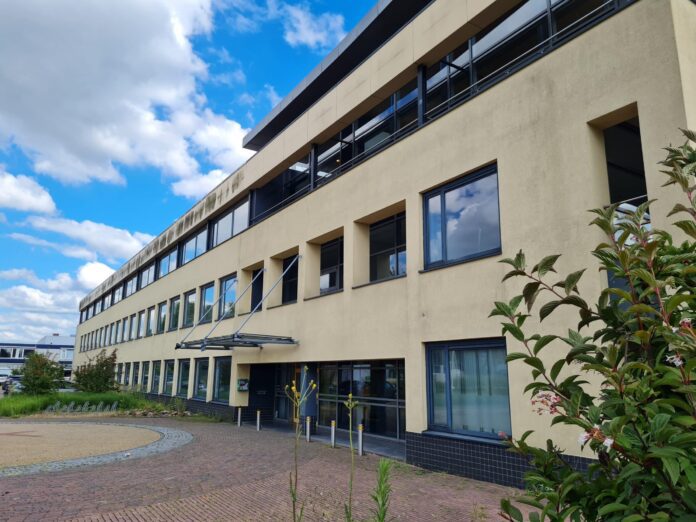 DBD1030F-3C14-47E4-A596-E50D801A3F8C