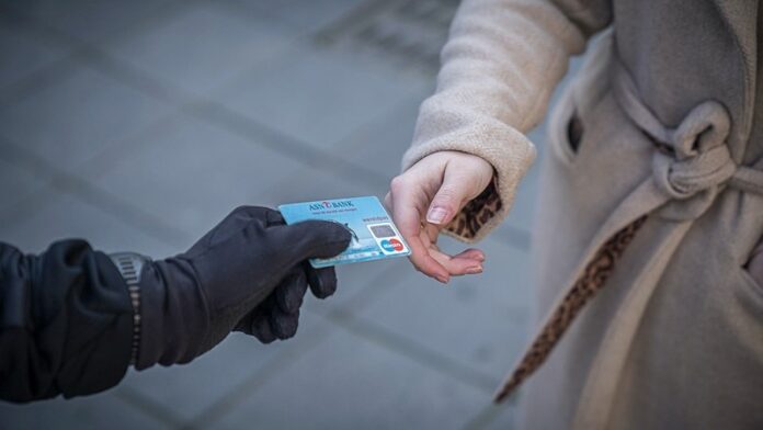 71DF014C-E065-41DF-8D58-627218AEF7C9