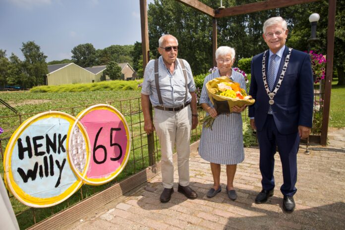 Echtpaar Visser-Plaizier 65 jaar getrouwd