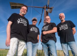 Feestelijke opening theaterseizoen Ludiek met Hoekse Waardse band MôtWat