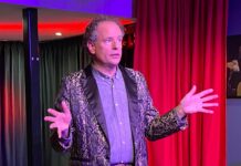 Oudejaarsconference van Arie Vuyk in Ludiek groot succes