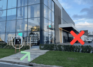 Let op: gebruik de ingang aan de zijkant van De Notenshop!